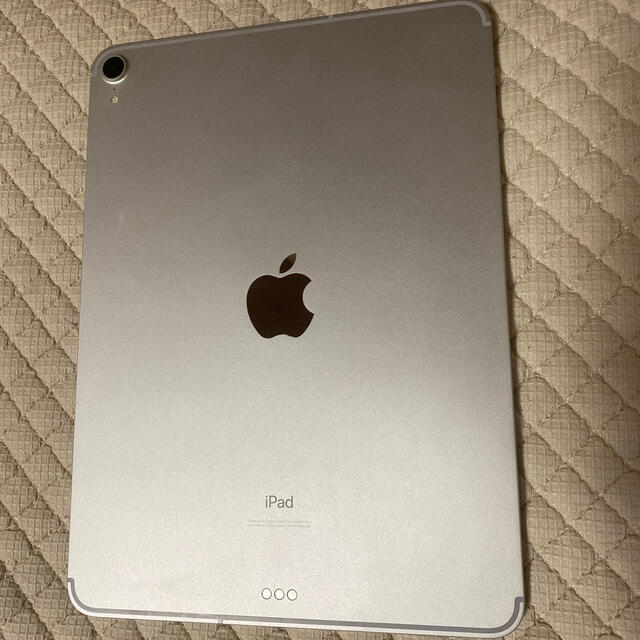 iPad(アイパッド)のiPad Pro 11 2018 WiFi & Celluar(au) スマホ/家電/カメラのPC/タブレット(タブレット)の商品写真