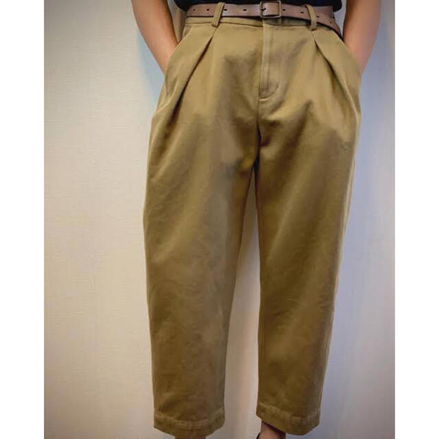 COMOLI(コモリ)のcolina heavy cotton kersey w-tuck pants メンズのパンツ(スラックス)の商品写真