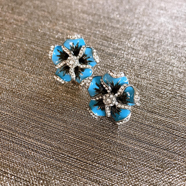 FOXEY(フォクシー)のBlue flowers ピアス レディースのアクセサリー(ピアス)の商品写真