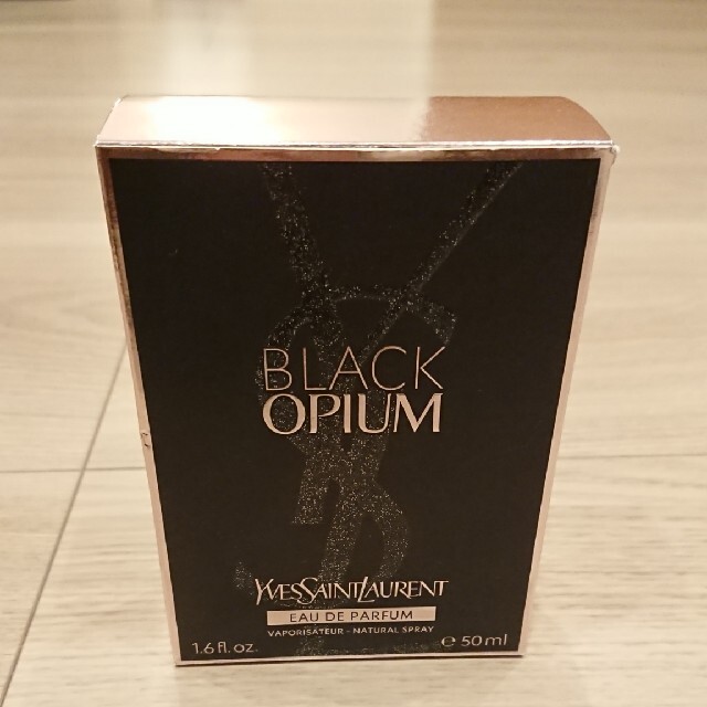 イヴ・サンローラン ブラック OP オーデパルファム コスメ/美容の香水(香水(女性用))の商品写真