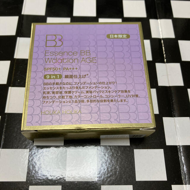 Holika Holika(ホリカホリカ)のコンパクト、パフセット コスメ/美容のベースメイク/化粧品(ファンデーション)の商品写真