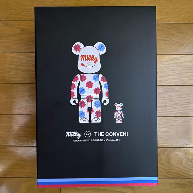 THE CONVENI MILKY BE@RBRICK 100％ & 400％