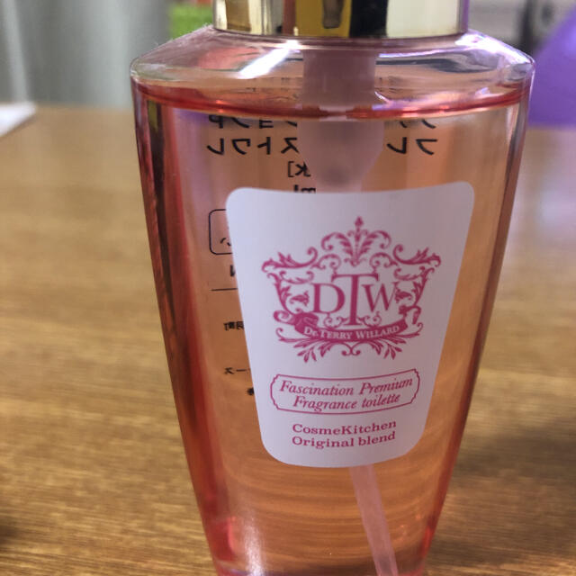 Cosme Kitchen(コスメキッチン)のDTW ファシネーションP フレグランストワレ60ml コスメ/美容の香水(香水(女性用))の商品写真