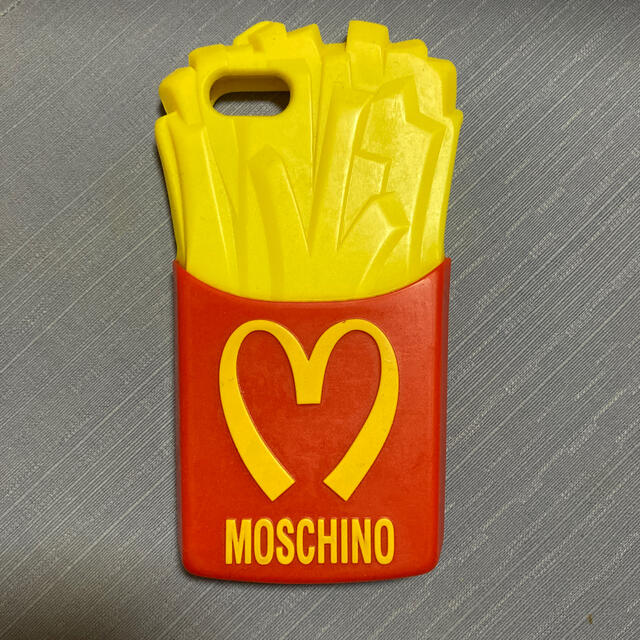 MOSCHINO(モスキーノ)のモスキーノ iPhone SE ケース スマホ/家電/カメラのスマホアクセサリー(iPhoneケース)の商品写真