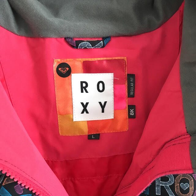Roxy(ロキシー)の【即完売品】ロキシー ROXY スノボウェア　カラフル　スキーウェア　L スポーツ/アウトドアのスノーボード(ウエア/装備)の商品写真