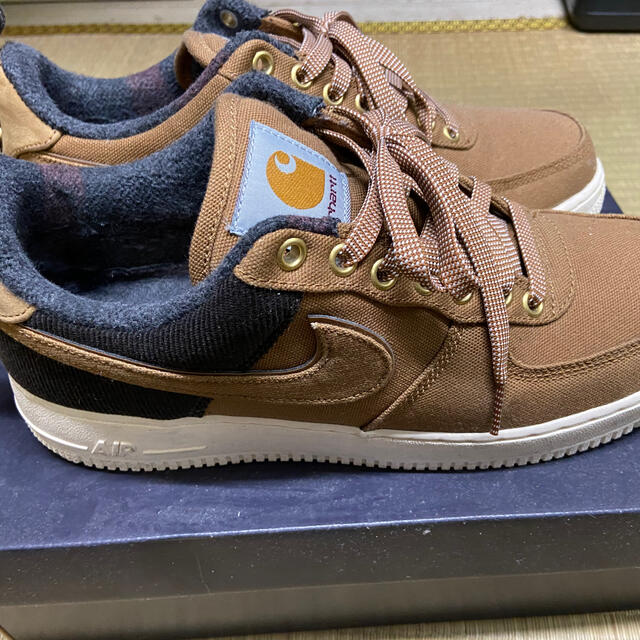 NIKE(ナイキ)のNike Air Force 1 x Carhartt WIP エアフォース1  メンズの靴/シューズ(スニーカー)の商品写真