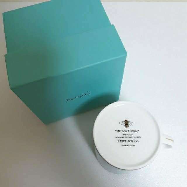 Tiffany & Co.(ティファニー)のティファニー 国内未入荷 TIFFANY FLORAL マグカップ インテリア/住まい/日用品のキッチン/食器(食器)の商品写真