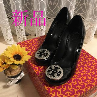 トリーバーチ(Tory Burch)の値下げ【新品】トリバーチパンプス（エナメルブラック）(その他)