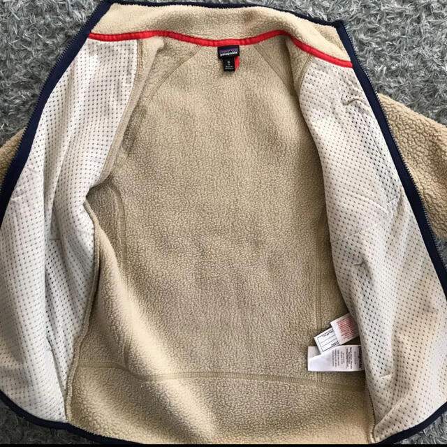 patagonia(パタゴニア)のPatagonia Boy's レトロパイルジャケット　  キッズ/ベビー/マタニティのキッズ服男の子用(90cm~)(ジャケット/上着)の商品写真