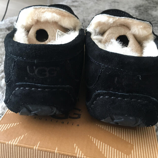 UGG(アグ)のアグ　モカシン　ブラック メンズの靴/シューズ(スニーカー)の商品写真