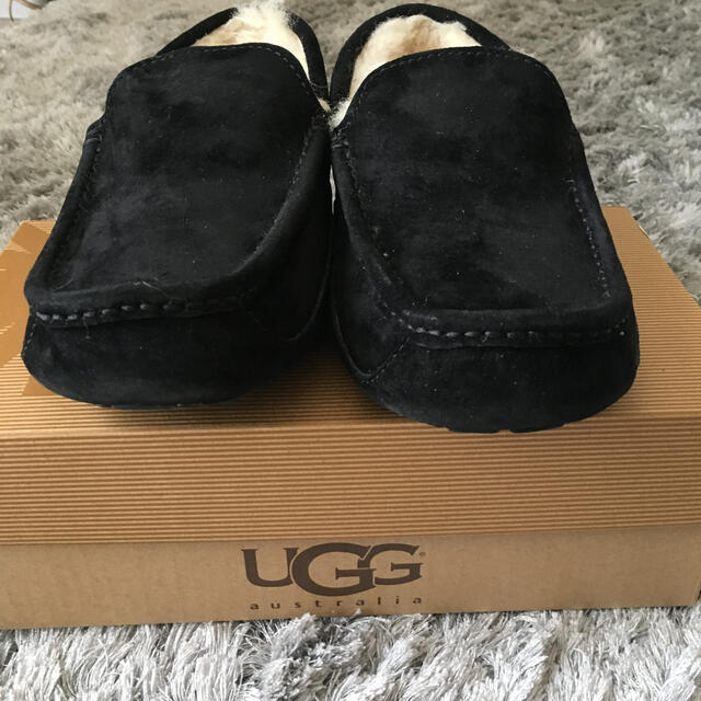 UGG(アグ)のアグ　モカシン　ブラック メンズの靴/シューズ(スニーカー)の商品写真