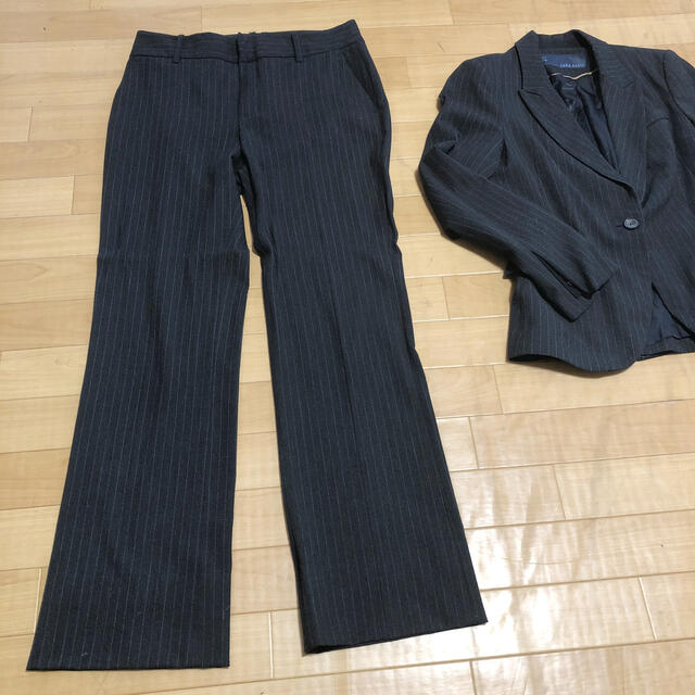 ZARA(ザラ)のZARA BASIC ストライプグレー スーツ上下セット　ザラ レディースのフォーマル/ドレス(スーツ)の商品写真