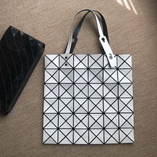 イッセイミヤケ(ISSEY MIYAKE)のBAOBAO  バッグ(トートバッグ)