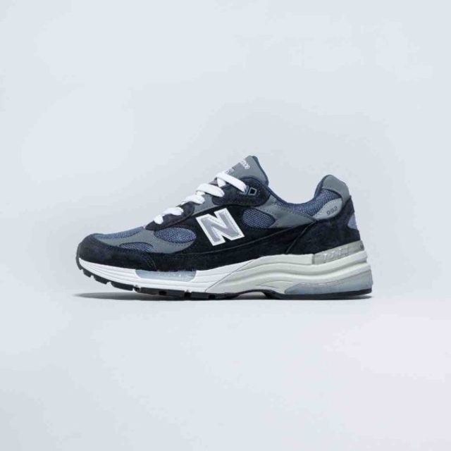 New Balance(ニューバランス)の20AW 新品 New Balance M992 GG 27cm US9 メンズの靴/シューズ(スニーカー)の商品写真