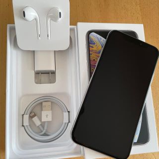 アイフォーン(iPhone)の美品　iphone xs 64G シルバー　au(スマートフォン本体)