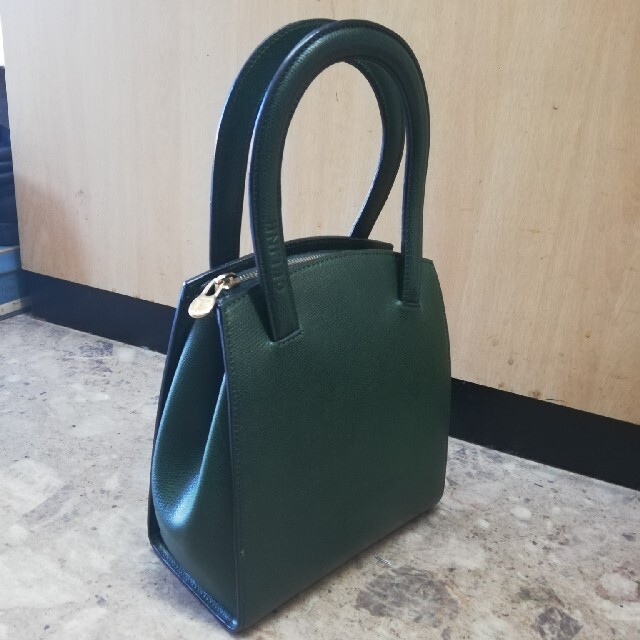 celine(セリーヌ)のCELINE セリーヌ　レザーハンドバッグ　グリーン レディースのバッグ(ハンドバッグ)の商品写真