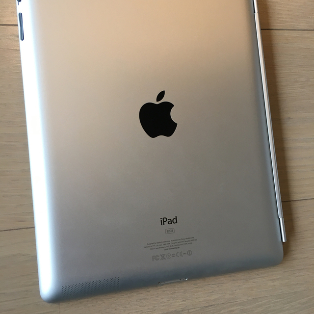 iPad(アイパッド)のiPad (第3世代) 32GB Wi-Fiモデル スマホ/家電/カメラのPC/タブレット(タブレット)の商品写真