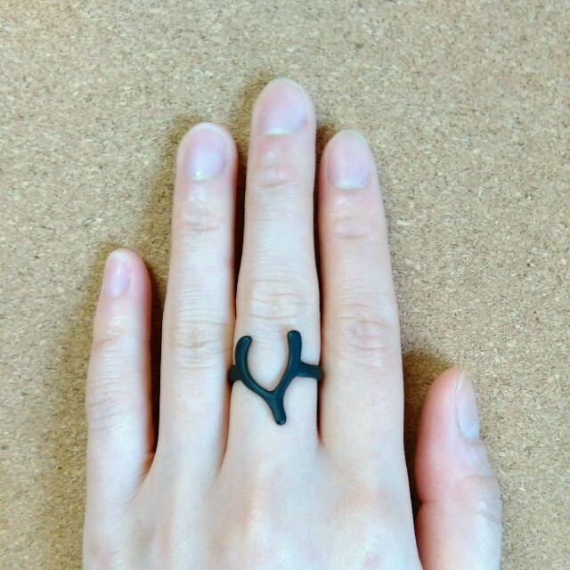 リング 男女兼用 ユニセックス 黒 ブラック マット イニシャル Y  メンズのアクセサリー(リング(指輪))の商品写真