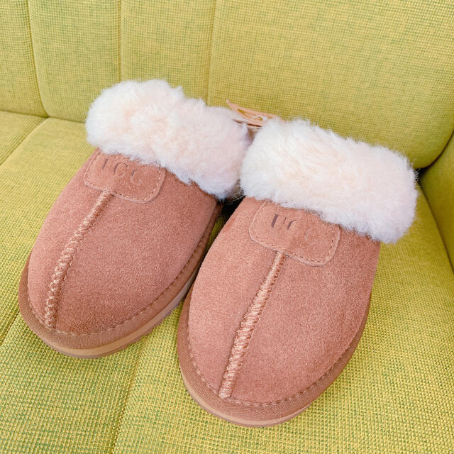 UGG(アグ)の専用 レディースの靴/シューズ(スリッポン/モカシン)の商品写真