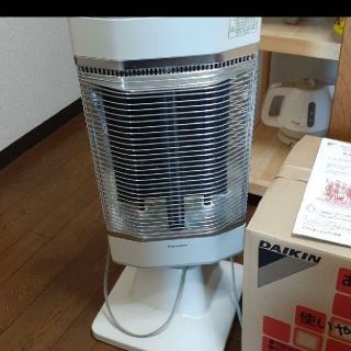 ダイキン(DAIKIN)のDAIKIN ERFT11KS(電気ヒーター)