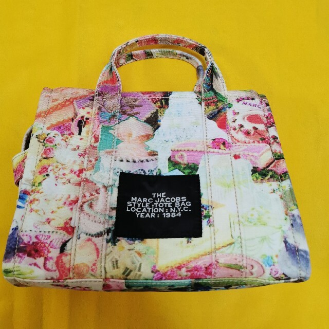 MARC JACOBS トートバッグ ケーキ柄 バッグ MARC JACOBS トートバッグ ケーキ柄 バッグ