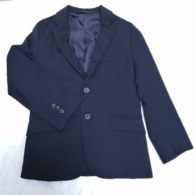 GU(ジーユー)のGU　男の子　スーツ　120 キッズ/ベビー/マタニティのキッズ服男の子用(90cm~)(ドレス/フォーマル)の商品写真