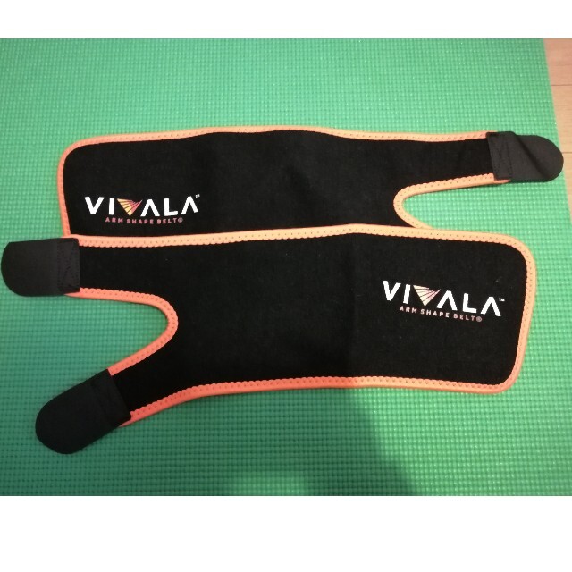 VIVALA ARM（ビバラアーム）腕用シェイプアップベルト 発汗 サウナ 二の コスメ/美容のダイエット(エクササイズ用品)の商品写真