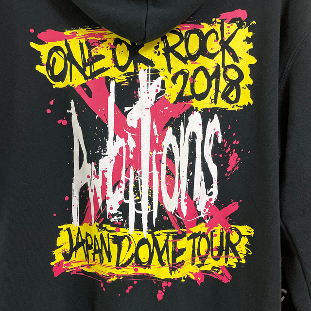 ONE OK ROCK(ワンオクロック)のワンオク　パーカー エンタメ/ホビーのタレントグッズ(ミュージシャン)の商品写真