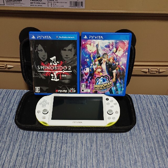 vita 本体のみ + ソフト２つ