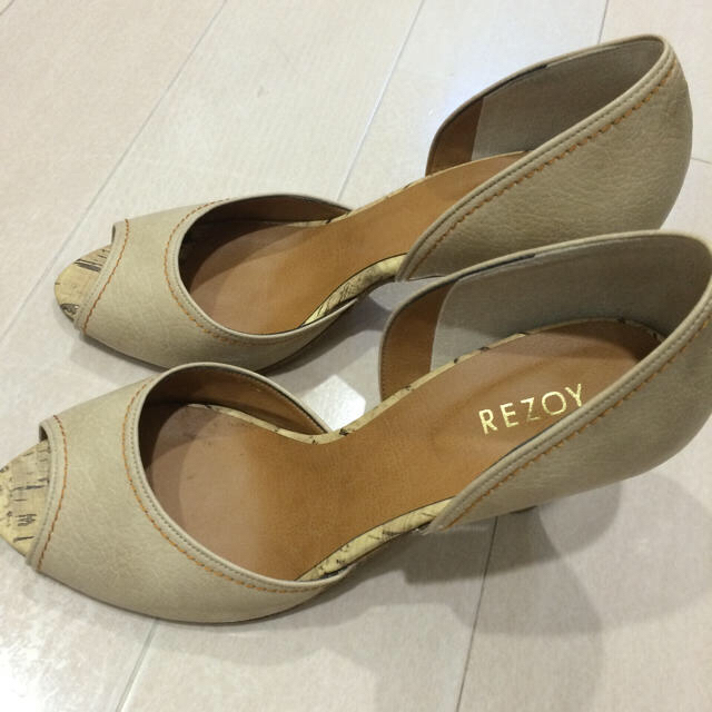 REZOY(リゾイ)の❋新品同様❋REZOY パンプス レディースの靴/シューズ(ハイヒール/パンプス)の商品写真