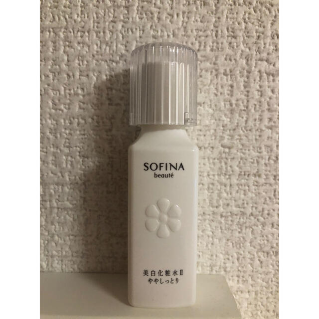 SOFINA(ソフィーナ)のSOFINAソフィーナ美白化粧水　ややしっとりタイプ コスメ/美容のスキンケア/基礎化粧品(化粧水/ローション)の商品写真