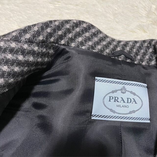 PRADA(プラダ)のmuki様専用 本物 美品 プラダ 水玉 ドット柄 テーラード ジャケット レディースのジャケット/アウター(テーラードジャケット)の商品写真