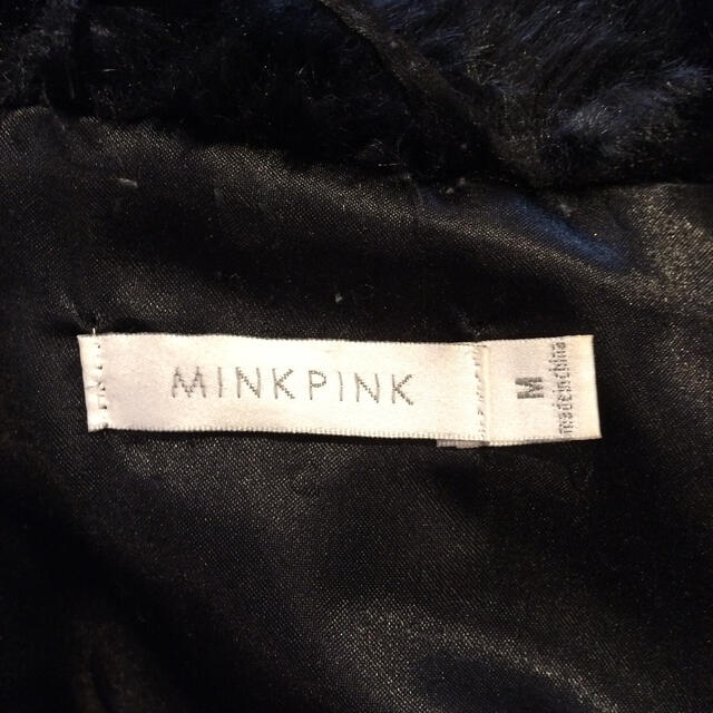 MINKPINK(ミンクピンク)の下げます様専用　mink pink♥︎モコモコファーコート レディースのジャケット/アウター(毛皮/ファーコート)の商品写真