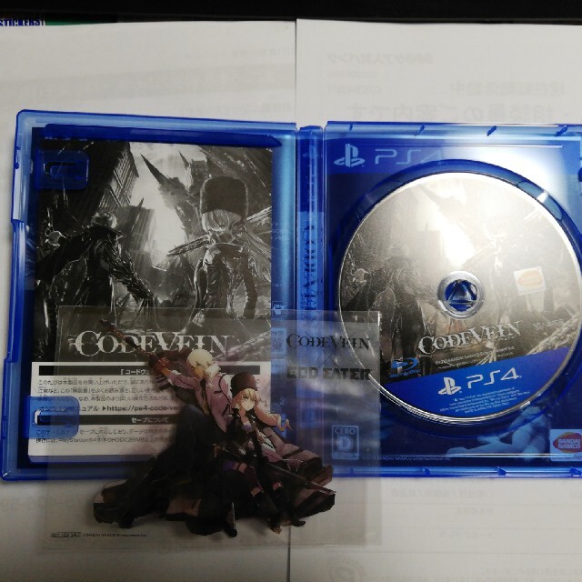 CODE VEIN（コードヴェイン）PS4 純正ビニール付 早期購入特典版 美品 エンタメ/ホビーのゲームソフト/ゲーム機本体(家庭用ゲームソフト)の商品写真