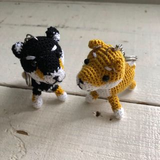 オリジナル 編みぐるみ シバ犬 しば犬 柴犬 キーホルダー ベージュハンドメイド(あみぐるみ)