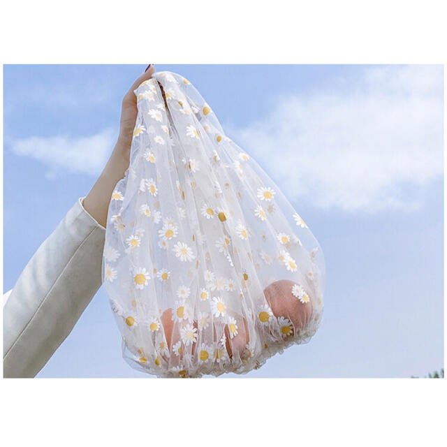 チュール　オーガンジー　マーガレットバッグ　韓国　エコバック　花 レディースのバッグ(エコバッグ)の商品写真