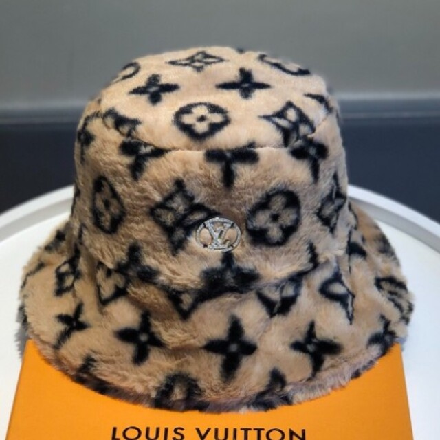 LOUIS VUITTON(ルイヴィトン)の最終値下げ！ルイヴィトン リバーシブル オブリーク ボブハット　 レディースの帽子(ハット)の商品写真