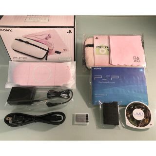 プレイステーションポータブル(PlayStation Portable)のほぼ新品　PSP-3000  バリューパック forGirls ブロッサムピンク(携帯用ゲーム機本体)