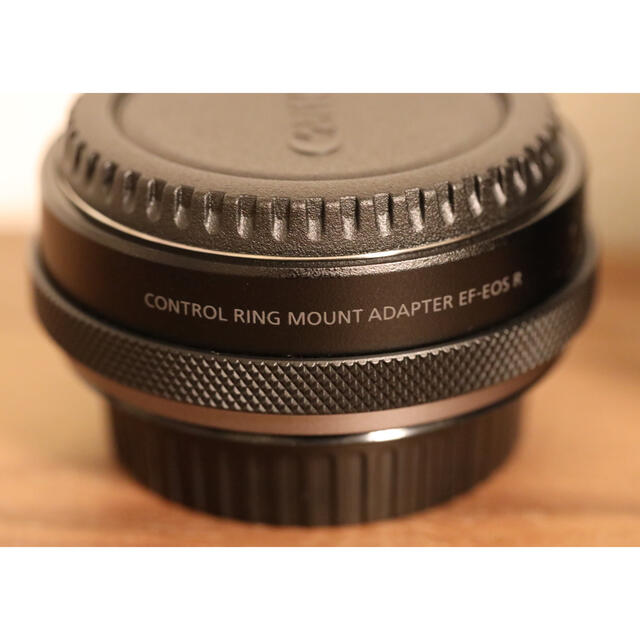 Canon(キヤノン)のEF-EOS R コントロールリングマウントアダプター スマホ/家電/カメラのカメラ(その他)の商品写真