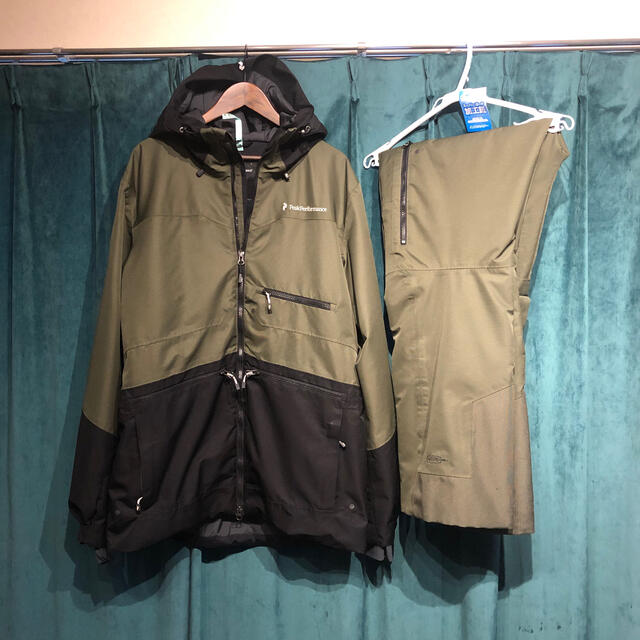 THE NORTH FACE(ザノースフェイス)のPeakperformance 人気ウェア！上下セット スポーツ/アウトドアのスキー(ウエア)の商品写真