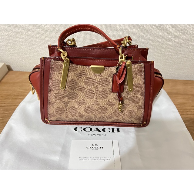 COACH(コーチ)のCoach ドリーマー21 シグネチャキャンバス レディースのバッグ(ショルダーバッグ)の商品写真