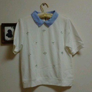 ハニーズ(HONEYS)の襟付き　ビジュートップス(Tシャツ(半袖/袖なし))