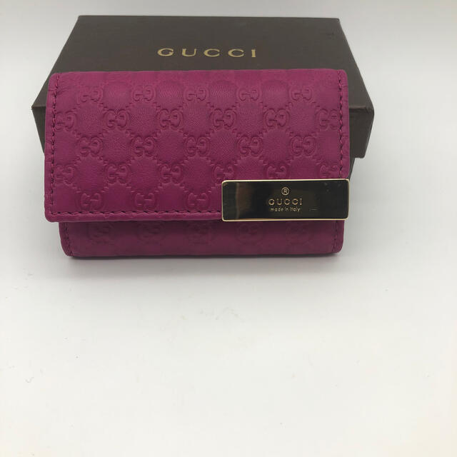 グッチGUCCI 未使用 マイクロシマレザー キーケース ピンク 箱カード有