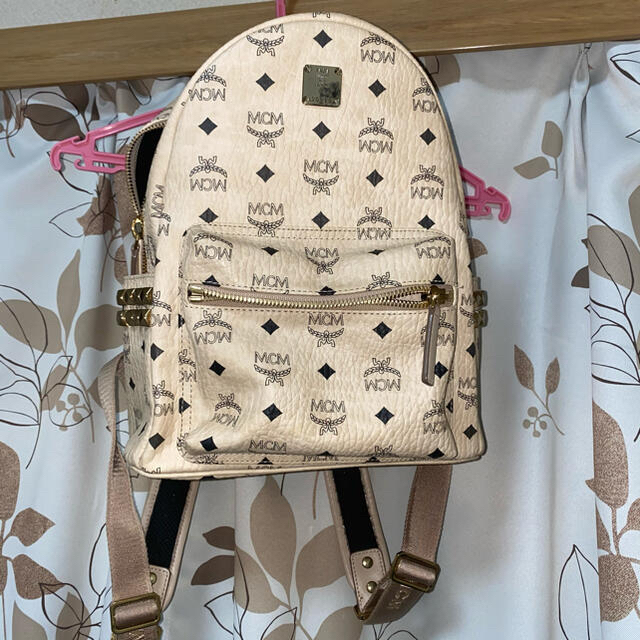 早い者勝ち　正規品　MCM/STARK BACKPACK SMALL ベージュ