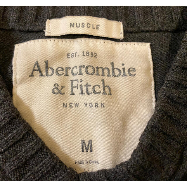 Abercrombie&Fitch(アバクロンビーアンドフィッチ)のアバクロ　Ｖネックセーター メンズのトップス(ニット/セーター)の商品写真