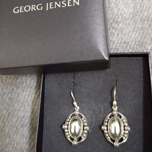 Georg Jensen(ジョージジェンセン)のgreen様おまとめ 新品 ジョージジェンセン 2018 ヘリテージ ピアス レディースのアクセサリー(ピアス)の商品写真