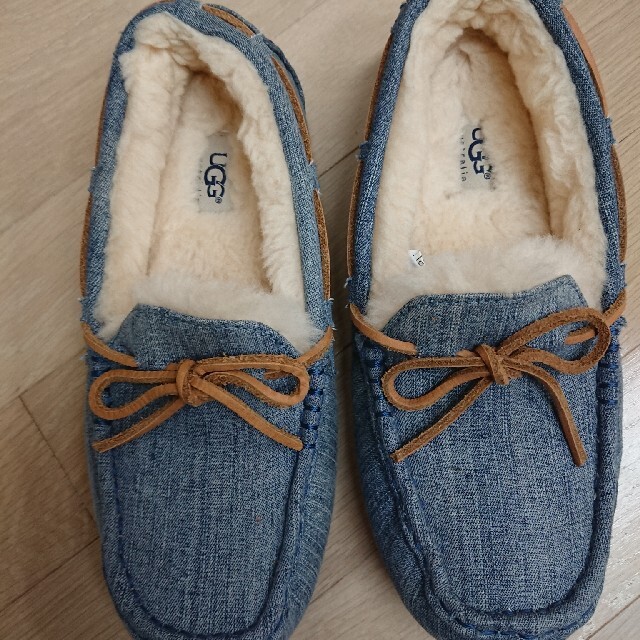 UGGモカシン　ダコタ　デニム　スリッポン　ムートン