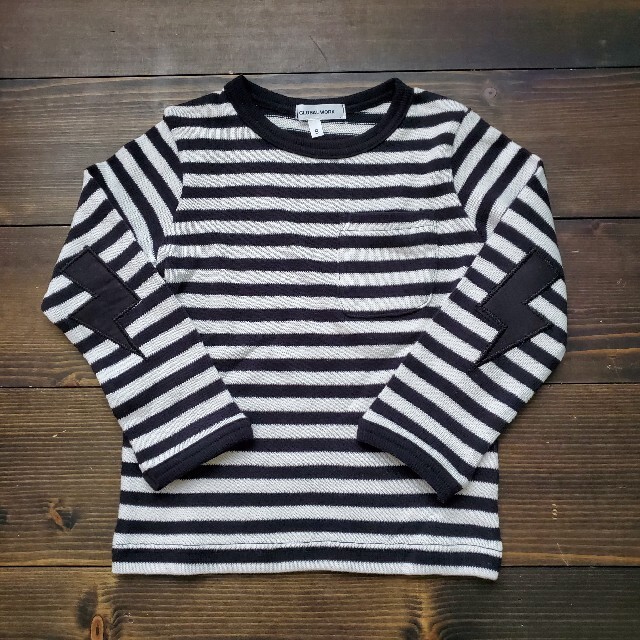 GLOBAL WORK(グローバルワーク)の【専用】新品☆長袖Tシャツ 2枚セット トップス ☆90 100 子供服  キッズ/ベビー/マタニティのキッズ服男の子用(90cm~)(Tシャツ/カットソー)の商品写真