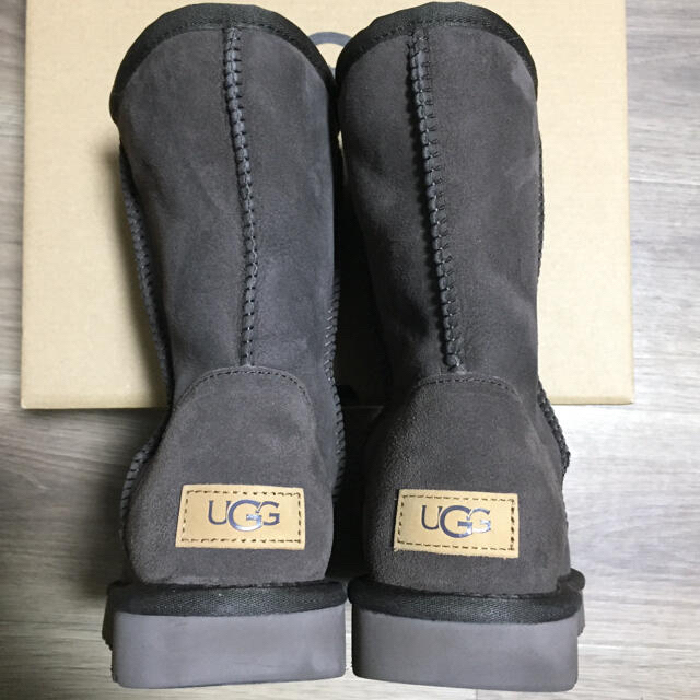 UGG アグ クラシックショート チョコレート 24センチ