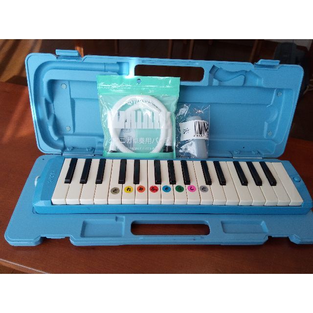 YAMAHA ピアニカ 【ホース、吹き口は新品、送料込み】 楽器の鍵盤楽器(キーボード/シンセサイザー)の商品写真